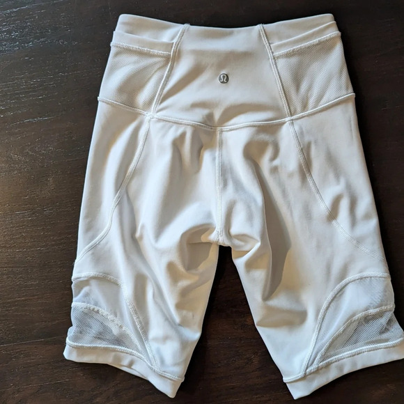 Lululemon Forget The Sweat Biker Short Mesh White Women's Size 6 Double Lined - Picture 6 of 10